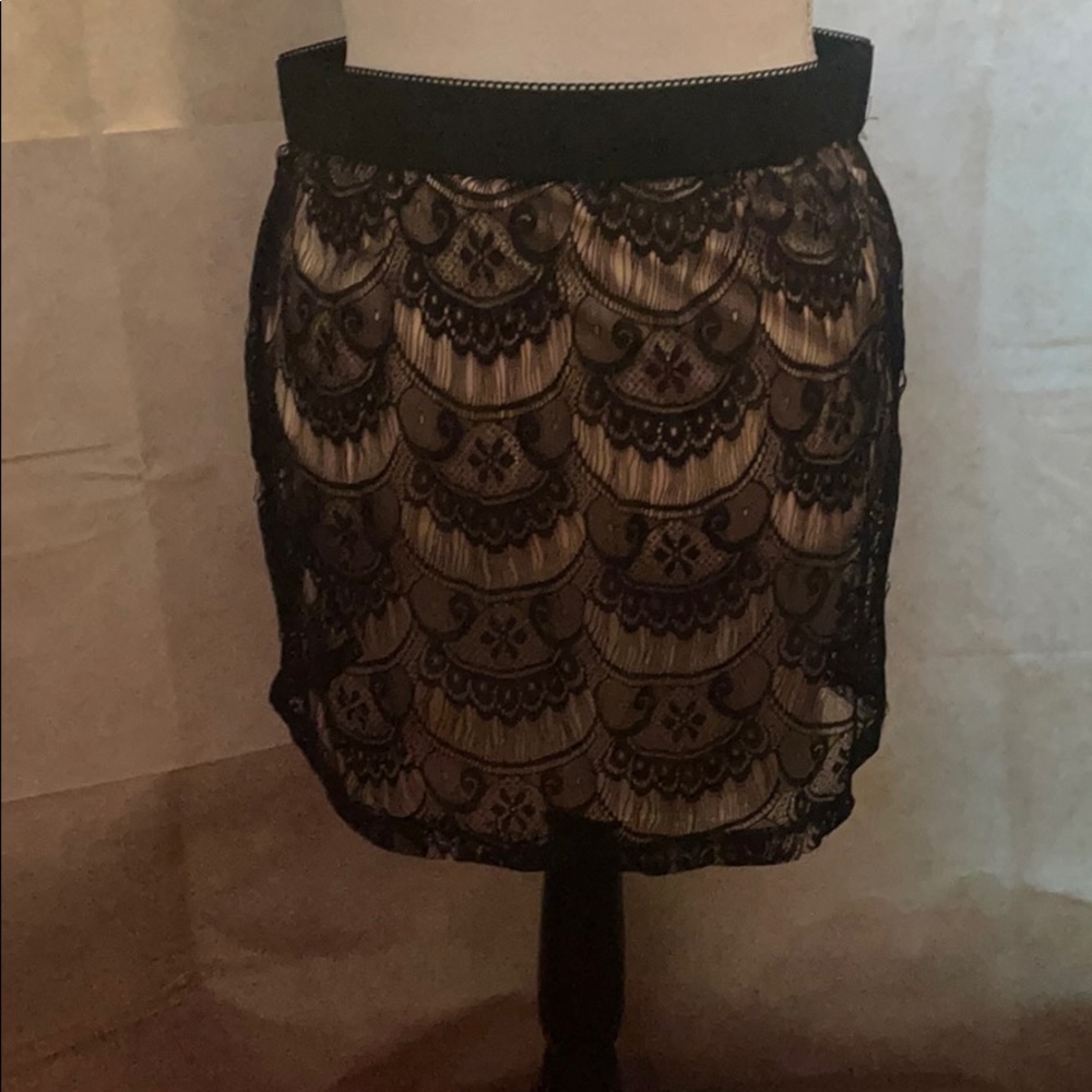 Netting overlay over nude under skirt layer-Pretty
